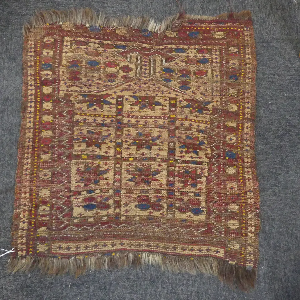 SMALL HAND KNOTTED ALL WOOL RUG 650x590mm Image 1++