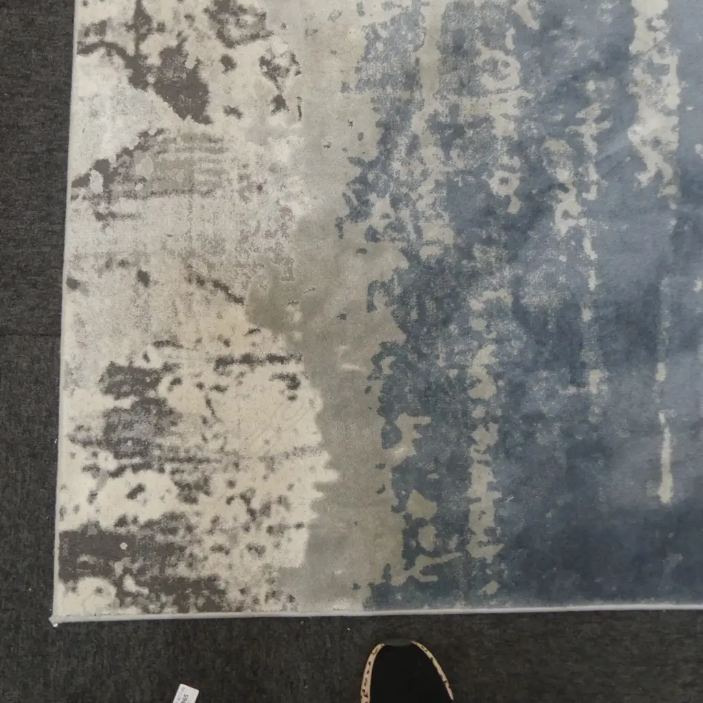 CONTEMPORARY MACHINED RUG 2900x1950mm Image 1++