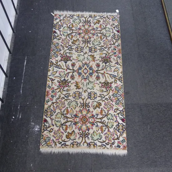 SMALL MACHINED RUG