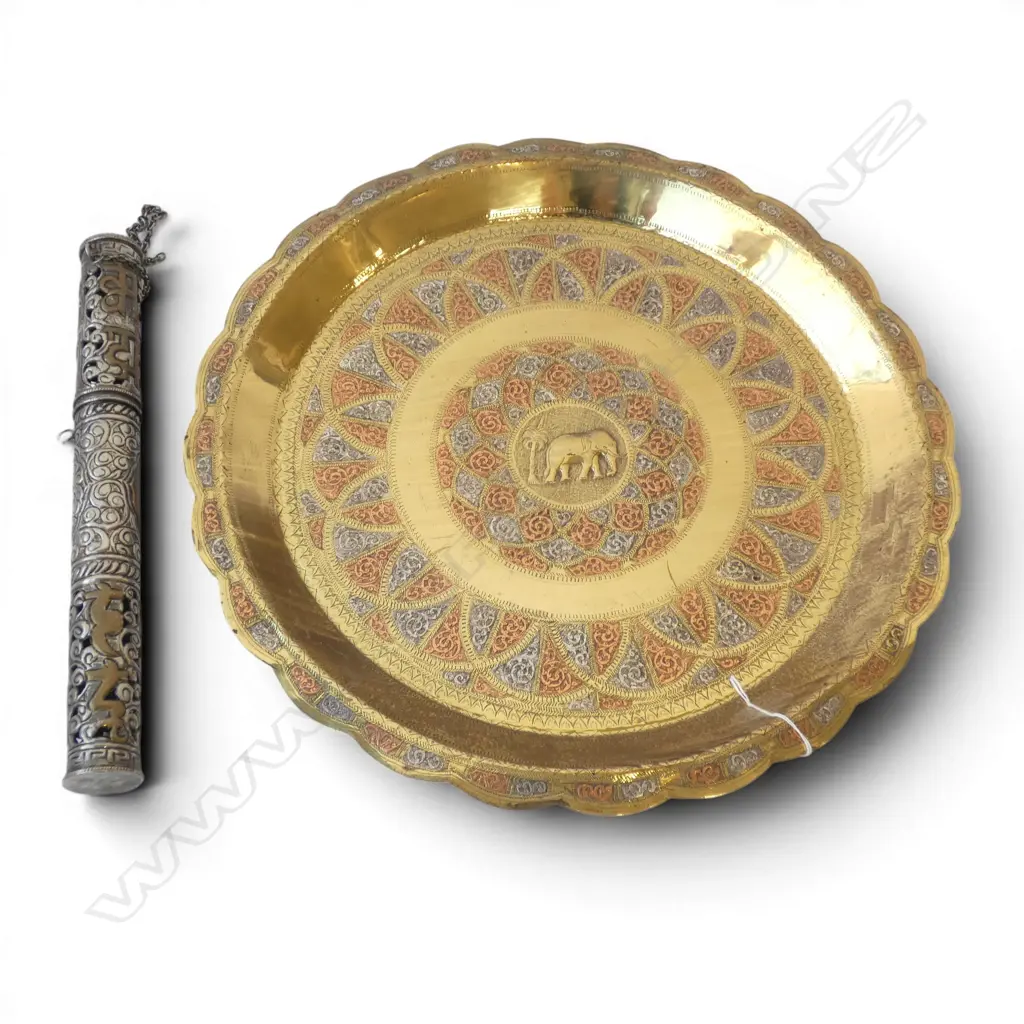 BRASS INDIAN ELEPHANT PLATE + SCROLL HOLDER L.345mm Image 1++