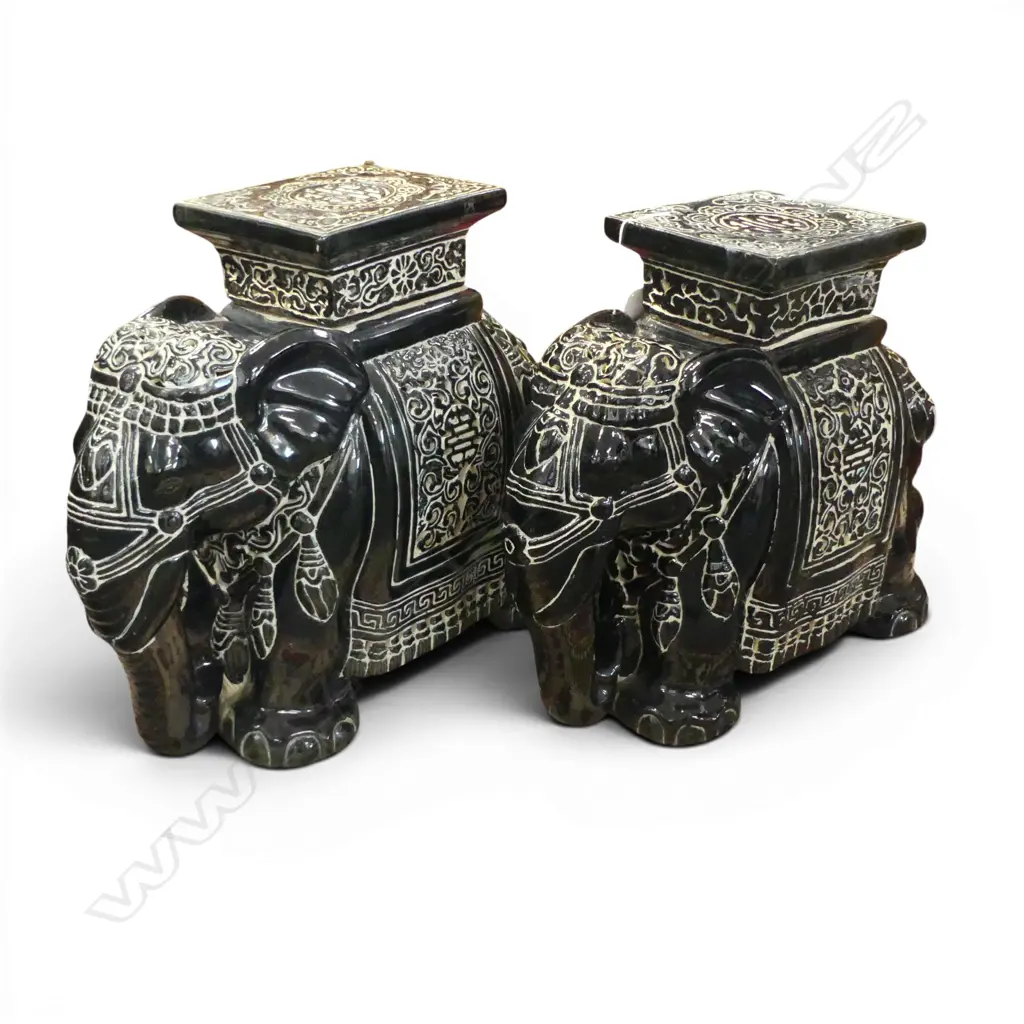 PR VINTAGE BLACK AND WHITE CERAMIC ELEPHANT GARDEN STOOL 540L x 440H mm Image 1++