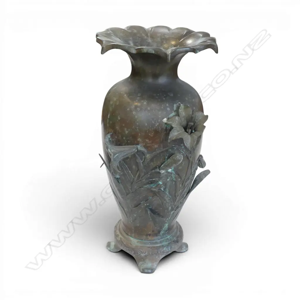 JAPANESE MEIJI PERIOD BRONZE FLORAL VASE two petals w. faults H.350mm Image 1++