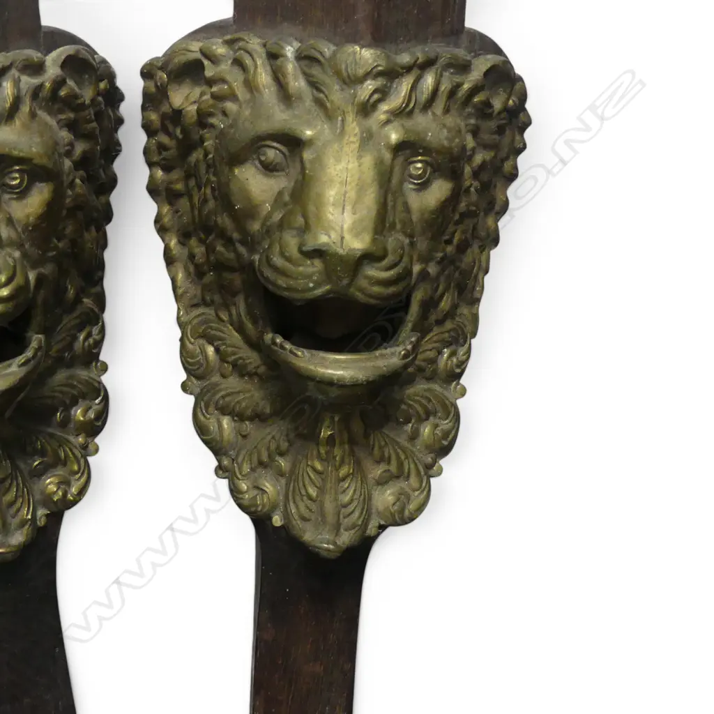 PR CARVED OAK BILLIARD TABLE LEGS w. BRASS LION HEAD DECORATION (HINGED JAW) L.710mm Image 1++