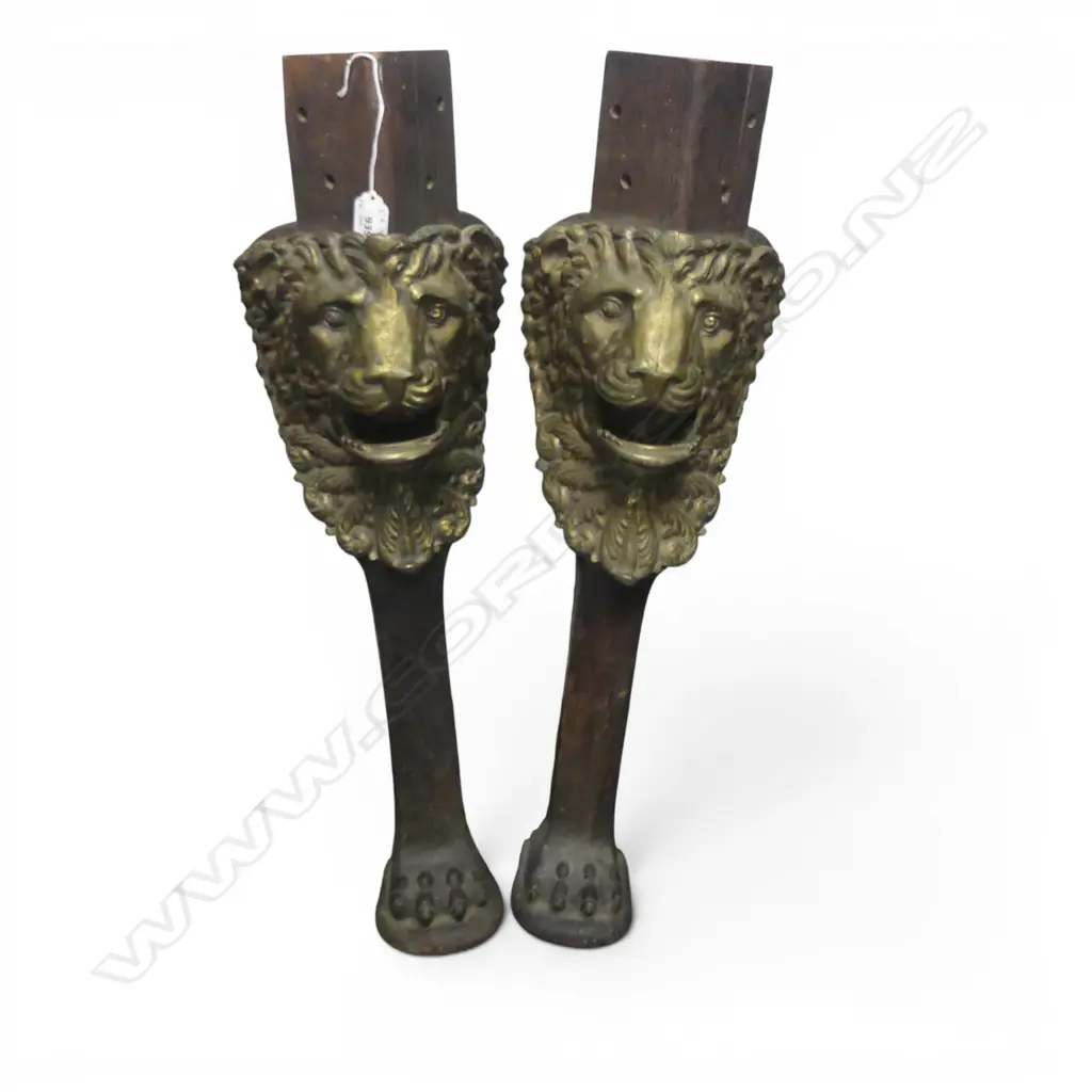 PR CARVED OAK BILLIARD TABLE LEGS w. BRASS LION HEAD DECORATION (HINGED JAW) L.710mm Image 1++