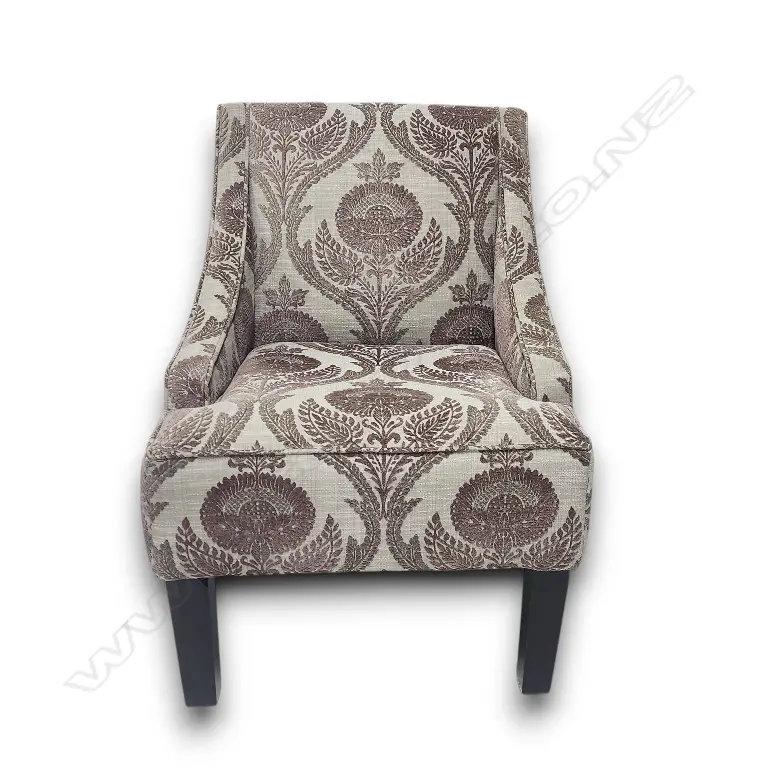 MODERN ACCENT CHAIR  870H mm Image 1++