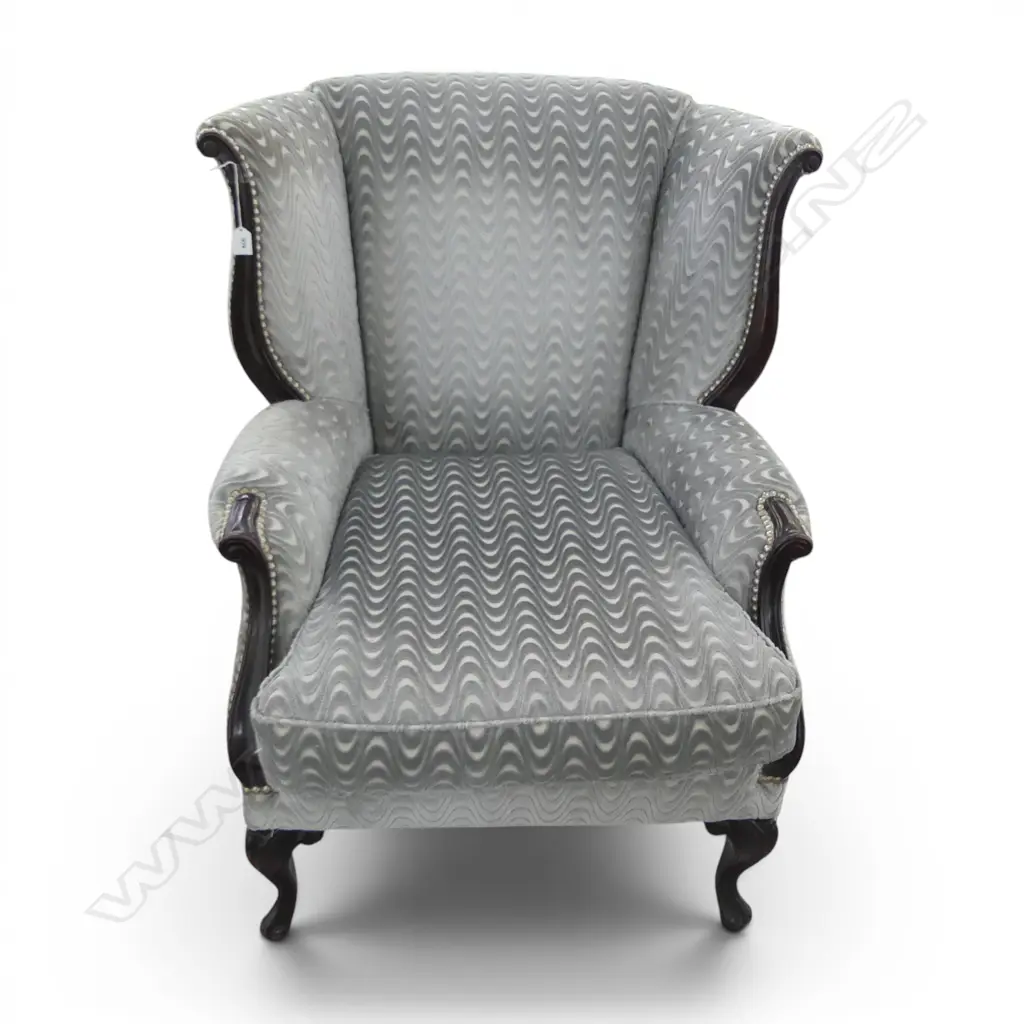 WINGBACK ARMCHAIR IN VELVET UPHOLSTERY + 2 CUSHIONS 600x380mm Image 1++