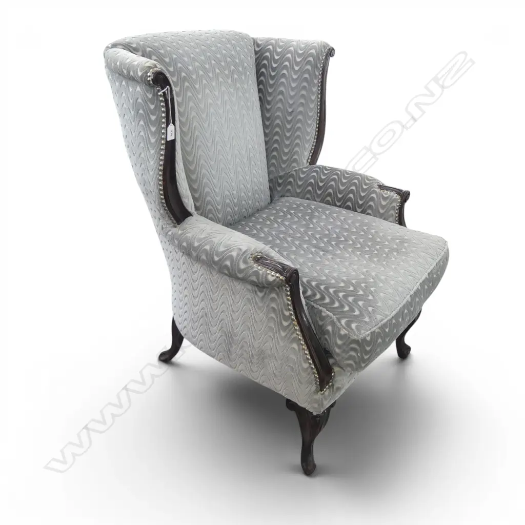 WINGBACK ARMCHAIR IN VELVET UPHOLSTERY + 2 CUSHIONS 600x380mm Image 1++