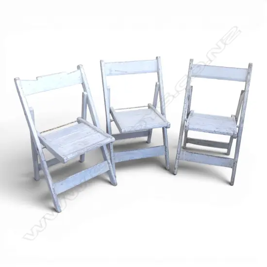 THREE VINTAGE RUSTIC FOLDING CHAIRS