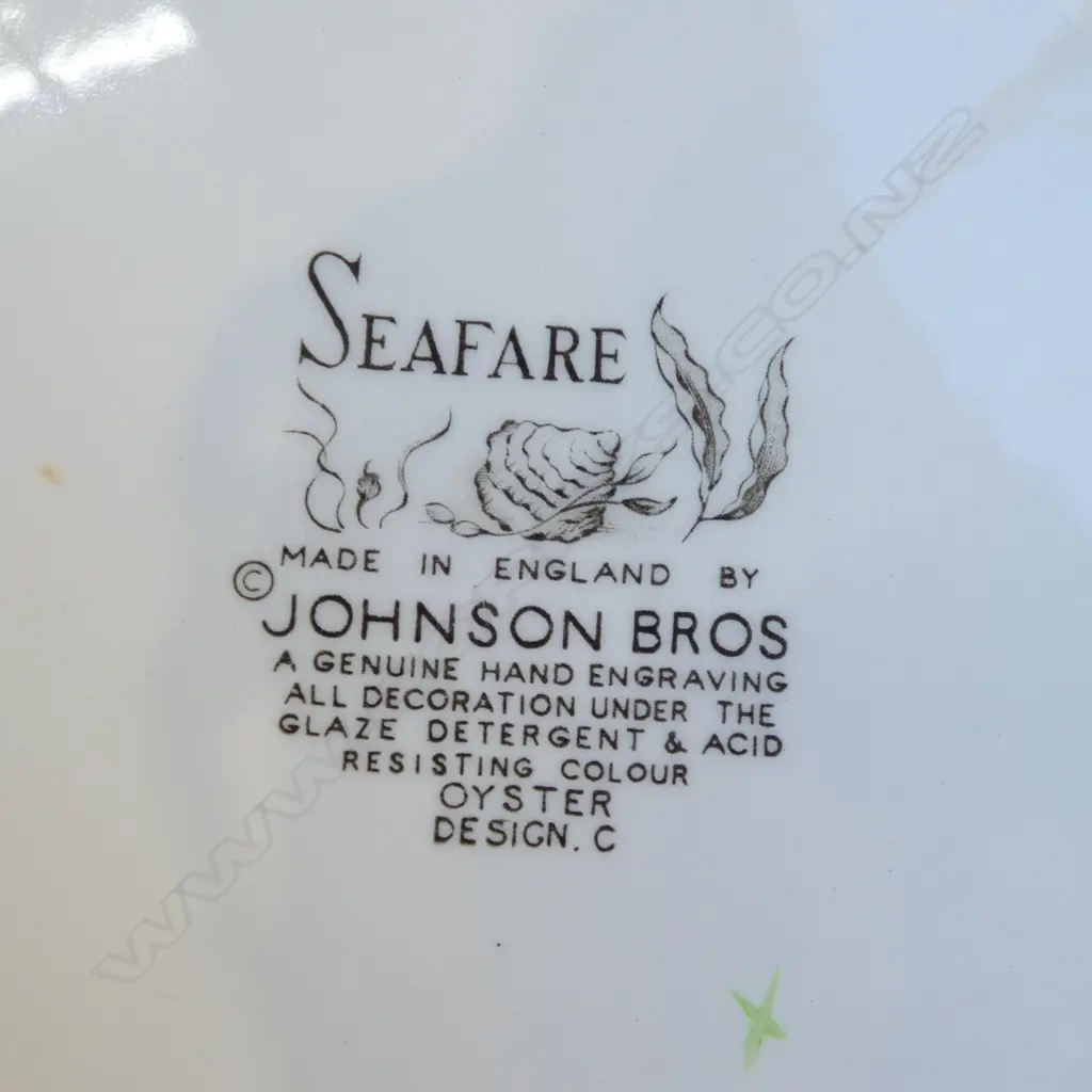 ASST. DINNER PLATES Incl. CROWN LYNN & JOHNSON BROS SEAFARE W.260mm Image 1++