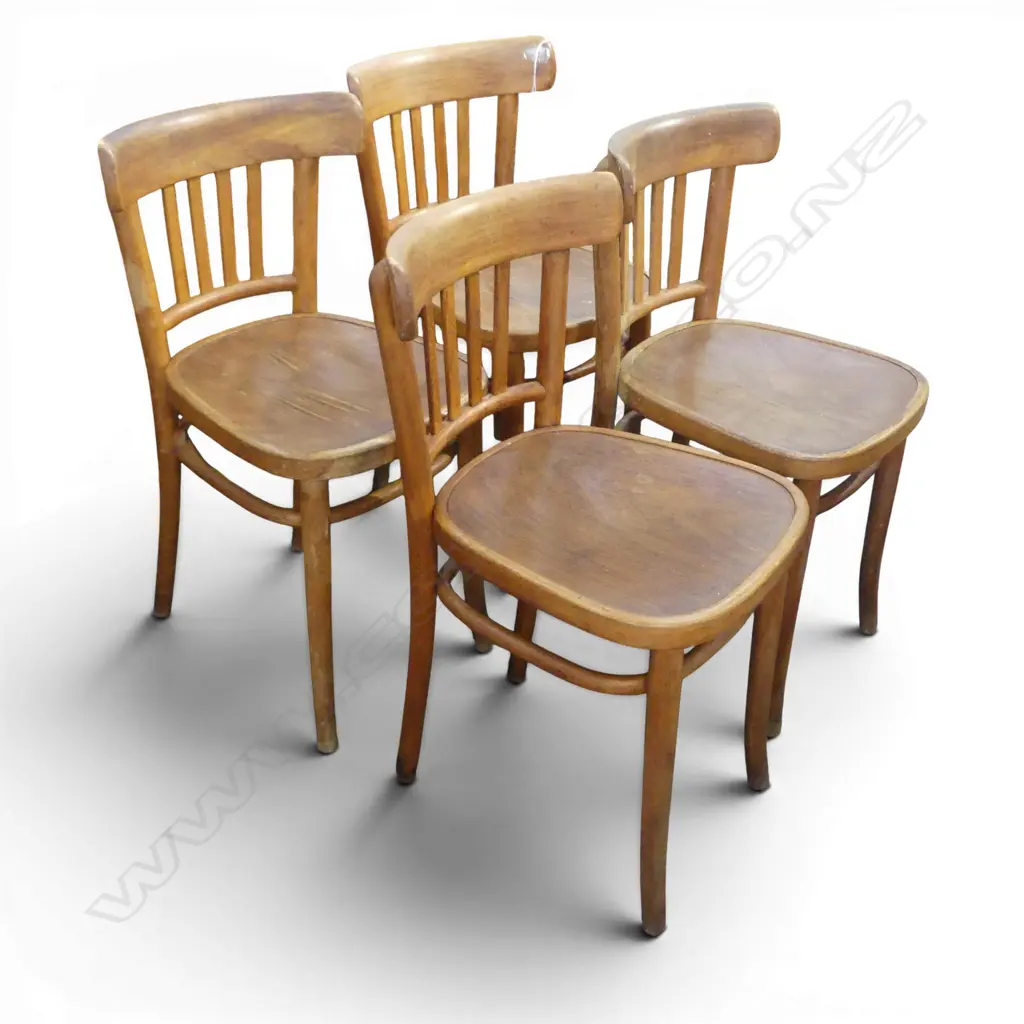 4 BENTWOOD DINING CHAIRS Image 1++