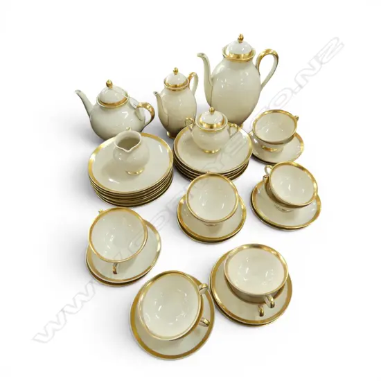 GERMAN FURSTENBURG DINNER SET (TEAPOT SPOUT AF, CHIPS AND WEAR)