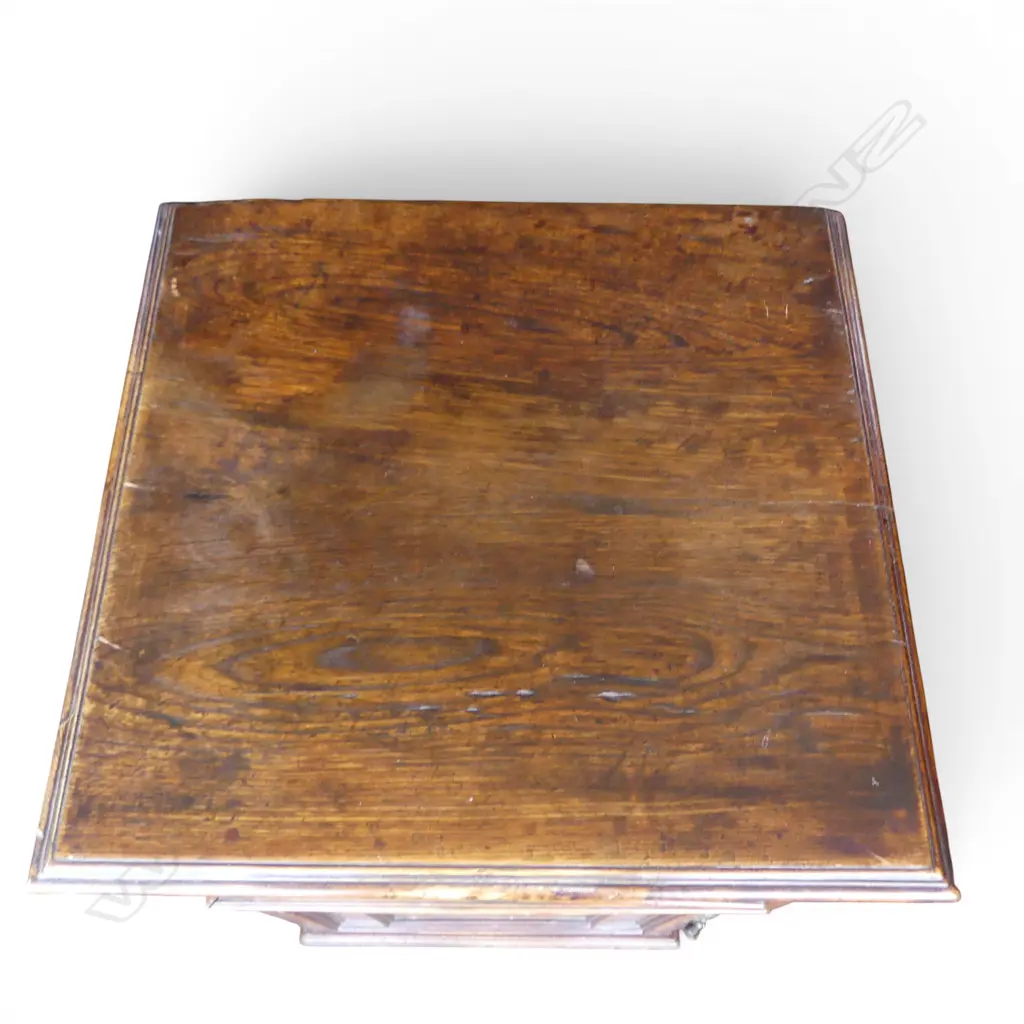 PR BEDSIDE TABLES 510x490x930mm Image 1++