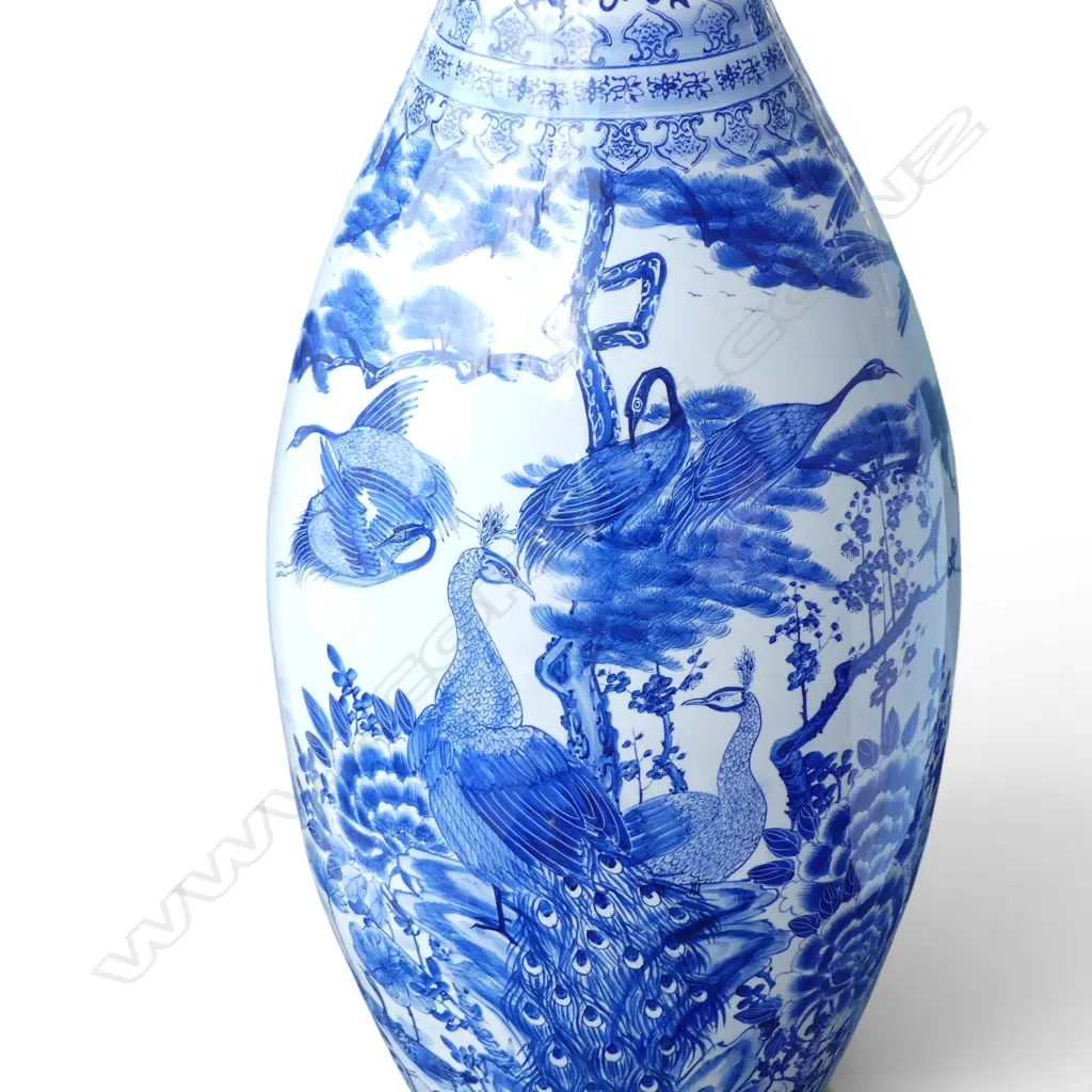LG ORIENTAL B/W FLOOR VASE H.1250mm Image 1++