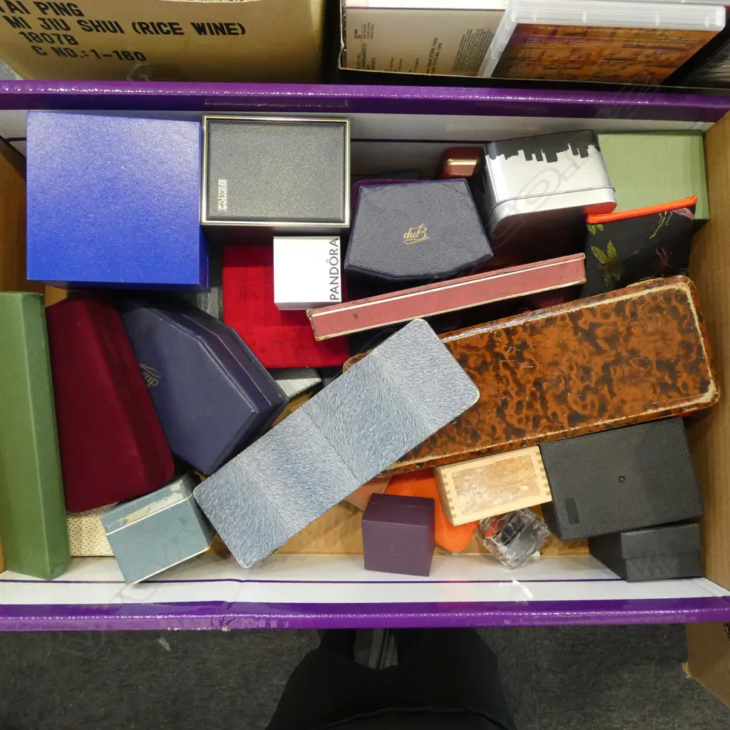 ASST. JEWELLERY & WRISTWATCH BOXES  Image 1++