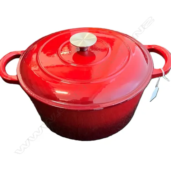 RED ENAMEL LARGE CAST IRON LIDDED COOKING POT Dia.270mm