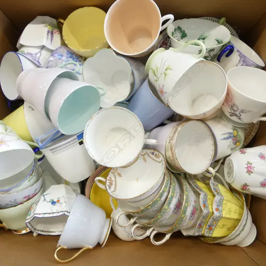 BOX LOT 40 SHELLEY CUPS & SAUCERS MISS MATCHED PATS