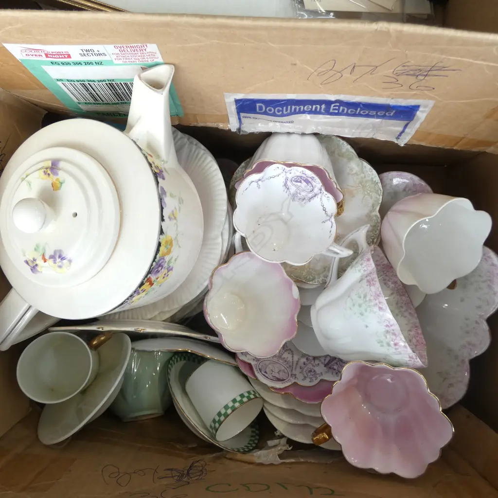 BOX LOT EDWARDIAN CHINA R/DOULTON TEAPOT ETC Image 1++