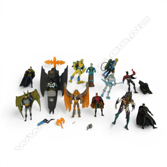 ASST BATMAN + CHARACTER ACTION FIGURES