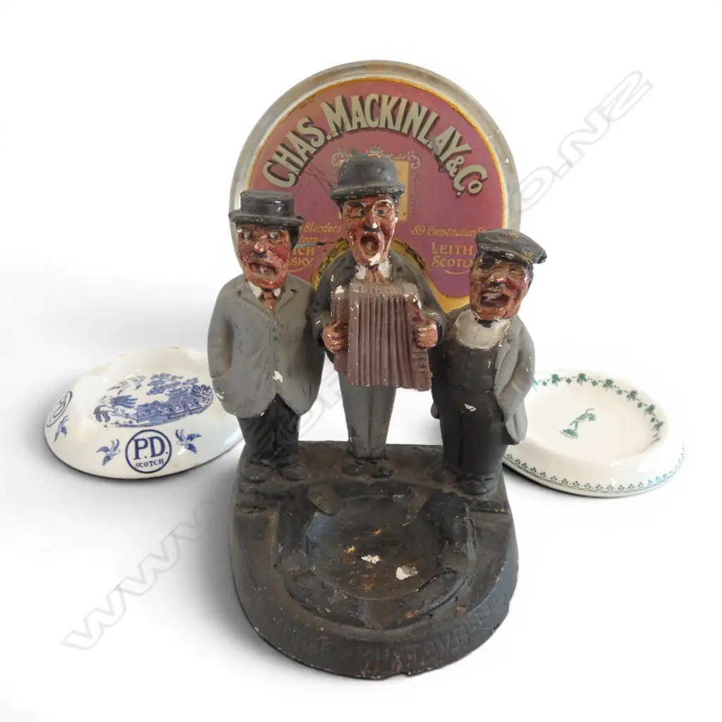 4 ASHTRAYS DISHES P.D. SCOTCH, TOLLY, 3 MUSTAWBEERS, MACKINLAY (CHIP), D.140-210MM Image 1++