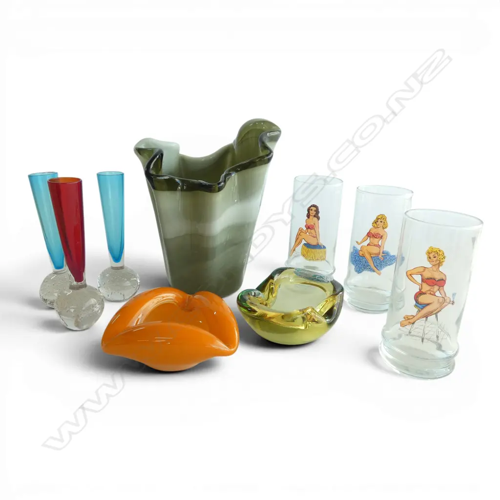 ASST. ART GLASS + 3 VINTAGE GLASSES H.210mm Image 1++