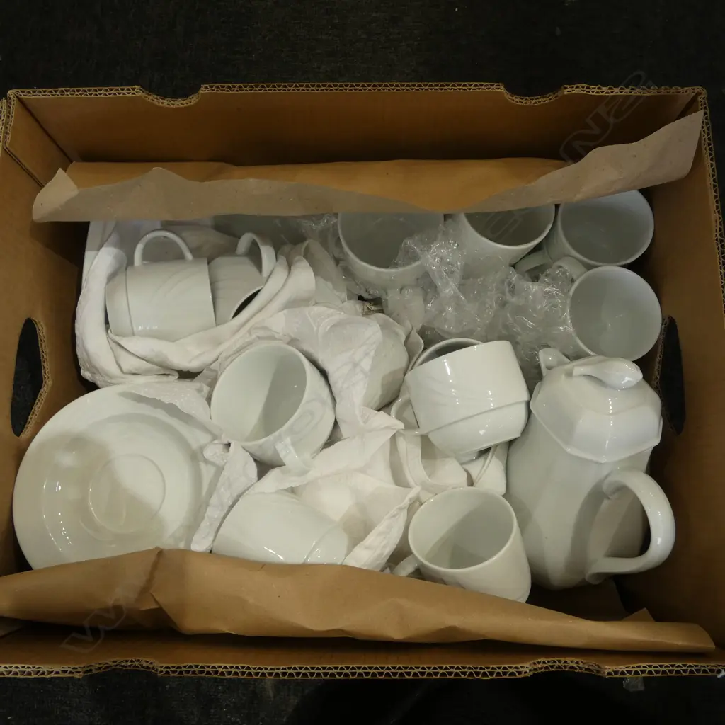 GERMAN WHITE DINNER WARE Image 1++