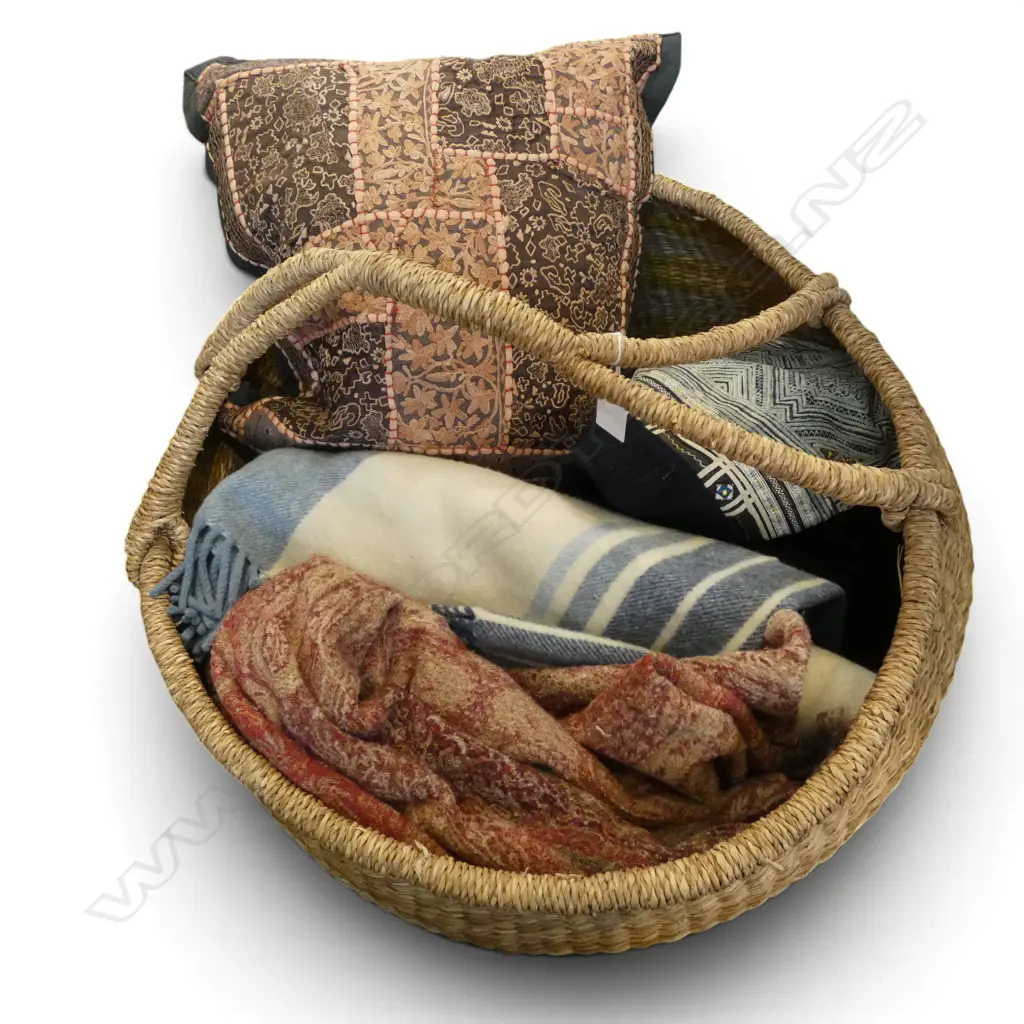 LG WOVEN BASKET 600mm dia CUSHION, WOOL BLANKET, WOOL THROW, ETHNIC TOP Image 1++