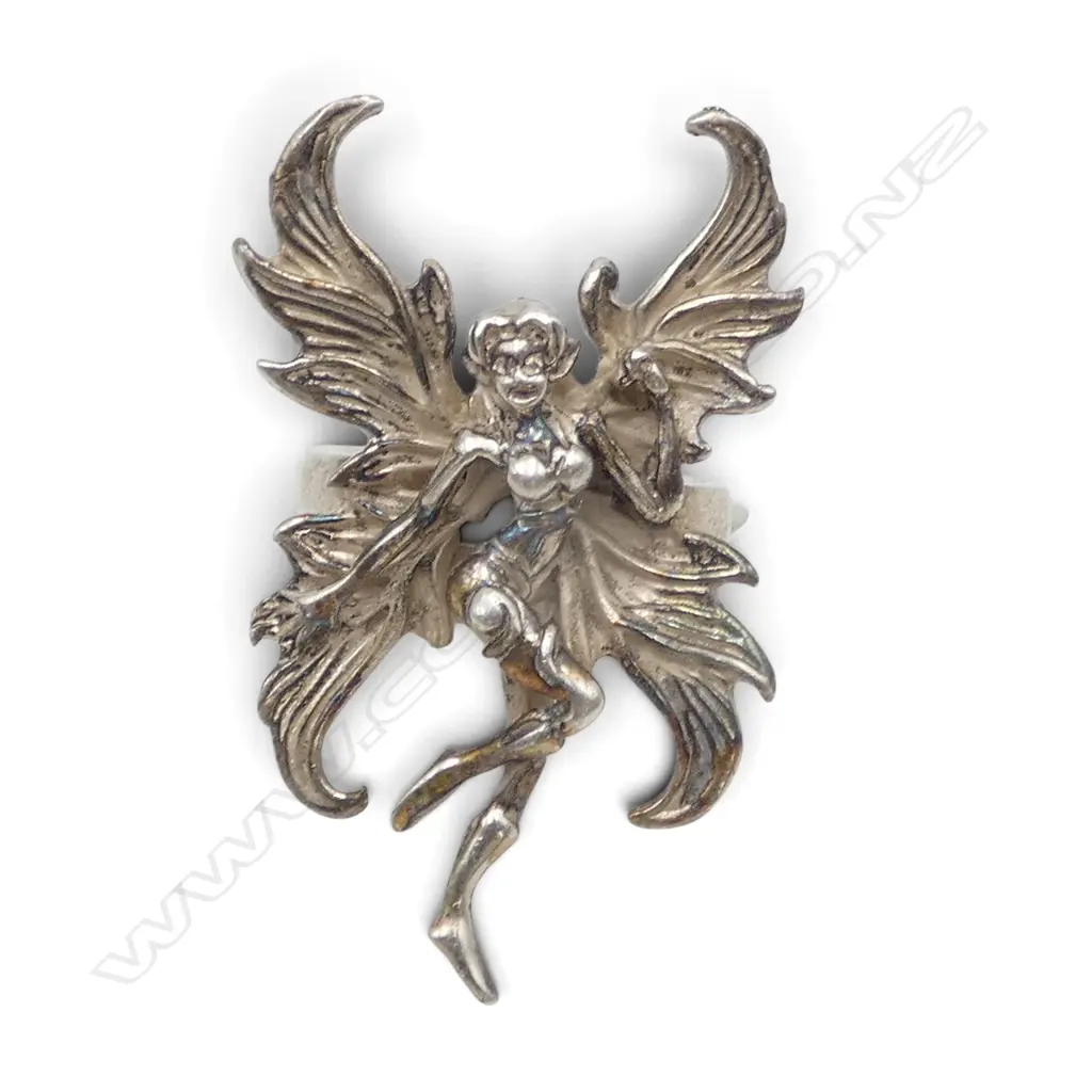 925 SILVER LGE WINGED MAIDEN RING 9.5gms SIZE O Image 1++