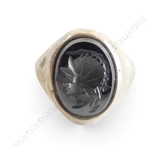 SILVER & INTAGLIO HEMATITE CUT SIGNET RING with gladiator's head with crack SIZET