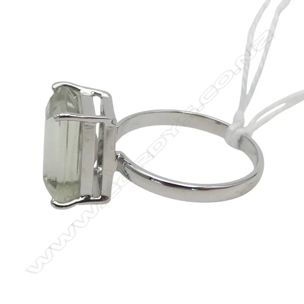 SILVER & GREEN AMETHYST RING SIZE U Image 1++