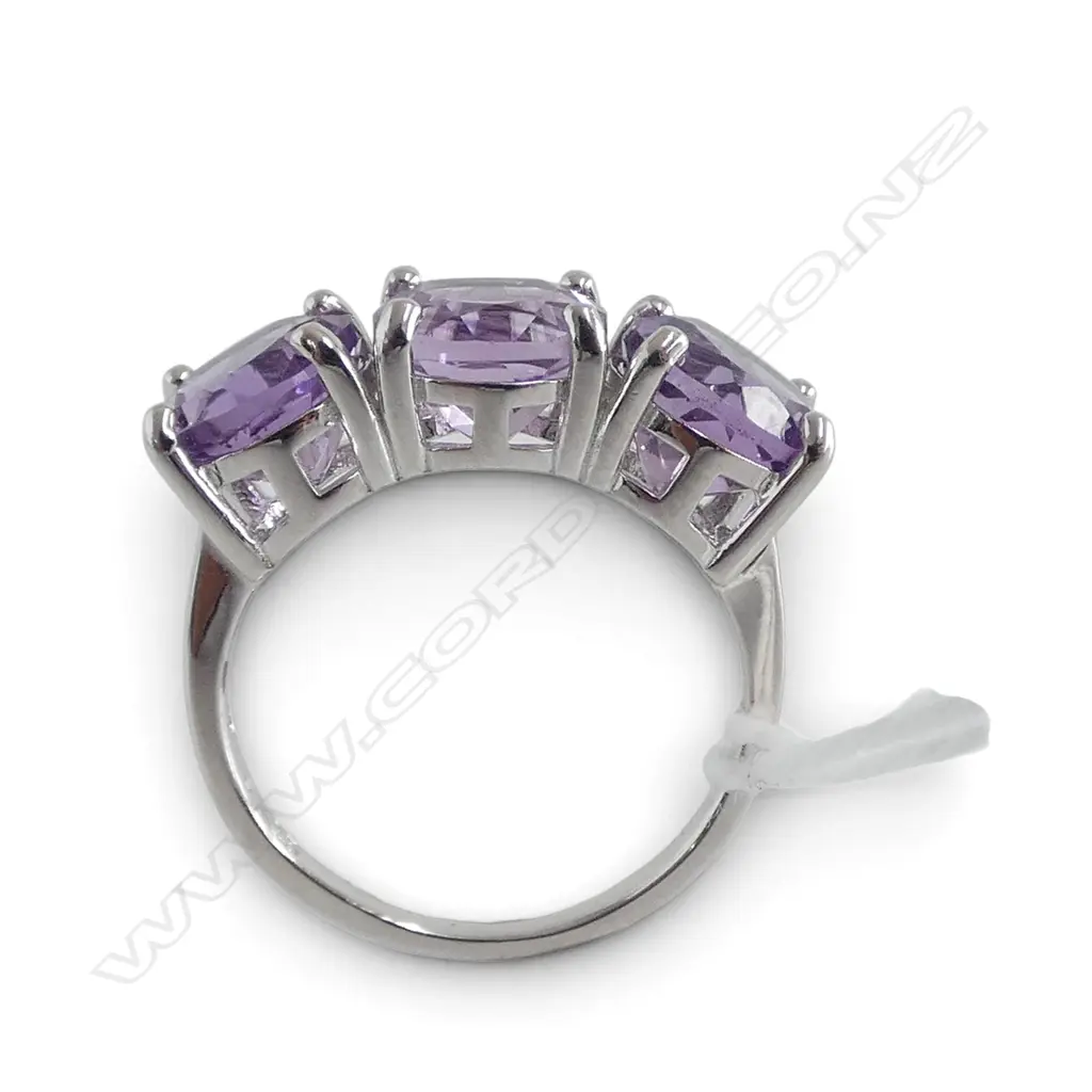 SILVER TRIPLE AMETHYST RING SIZE P Image 1++