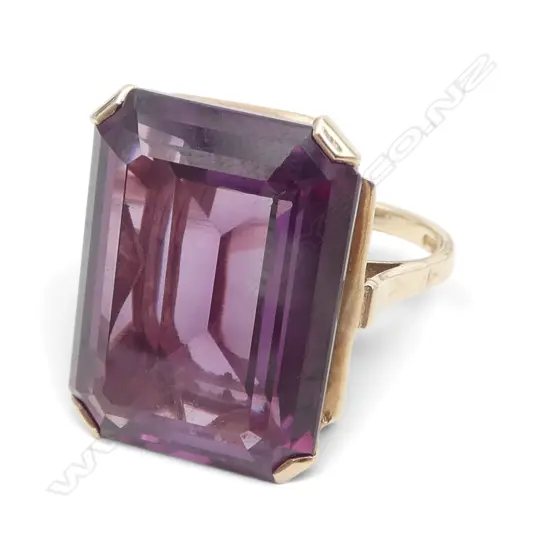 RETRO 9ct GOLD & LGE SYN PURPLE SAPPHIRE COCKTAIL RING 9.7gms SIZE N