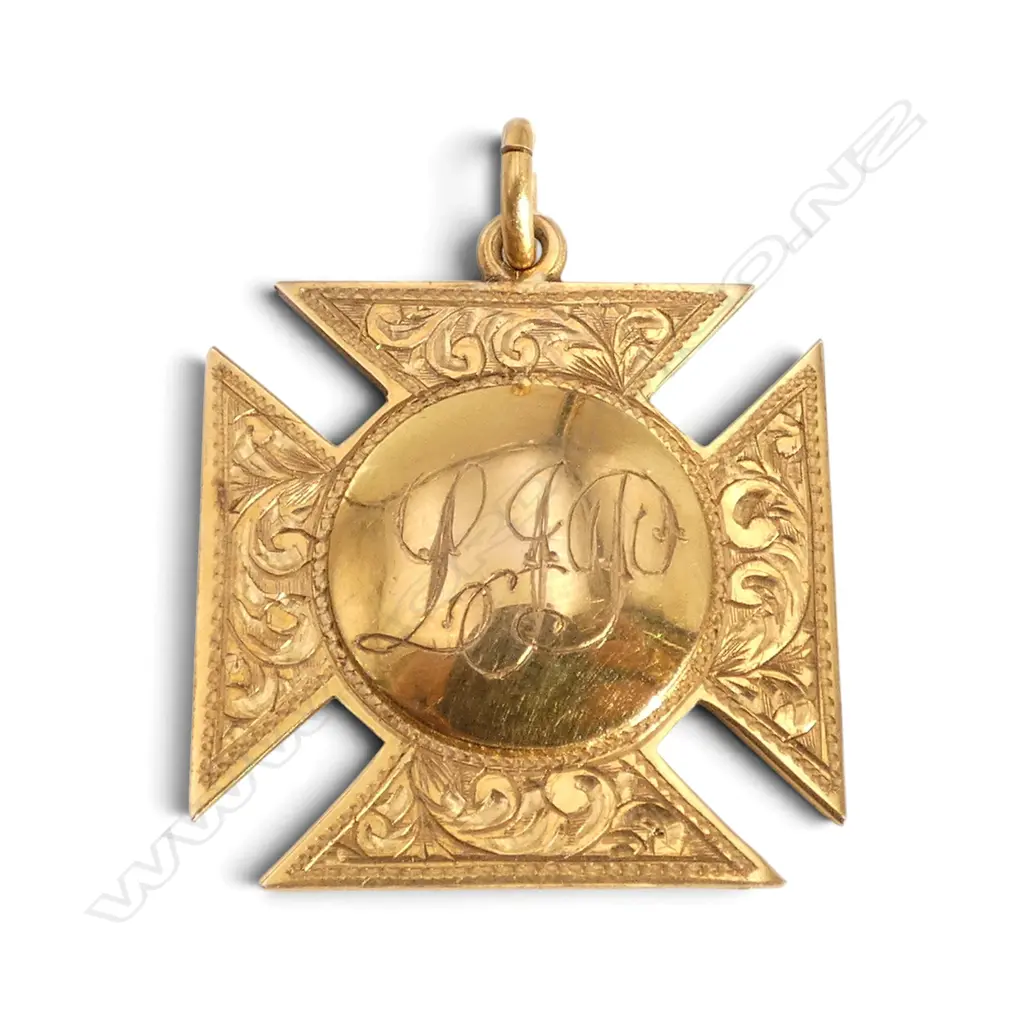 9CT MEDAL 'IN MEMORY OF SERGT. PILOT L J POINTON KILLED IN ACTION JUNE 1943...' 30x28mm 10gms Image 1++