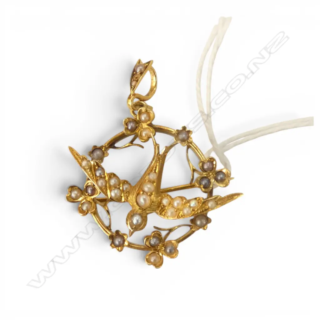 Edwardian 15ct gold swallow pendant brooch with seed pearls 5.7gms Image 1++