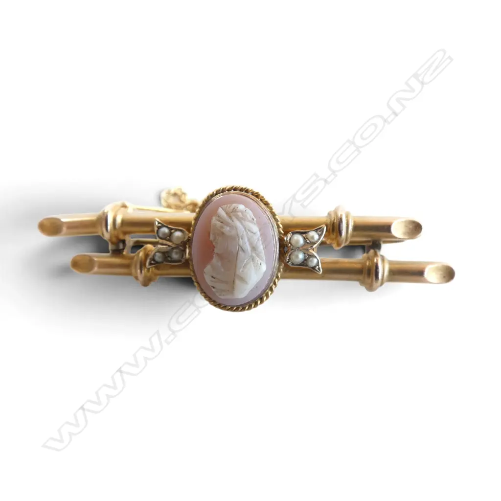 9ct GOLD & SEED PEARL CAMEO BROOCH, ENGLISH HALLMARKS, BIRMINGHAM 1908, 3.7gms Image 1++