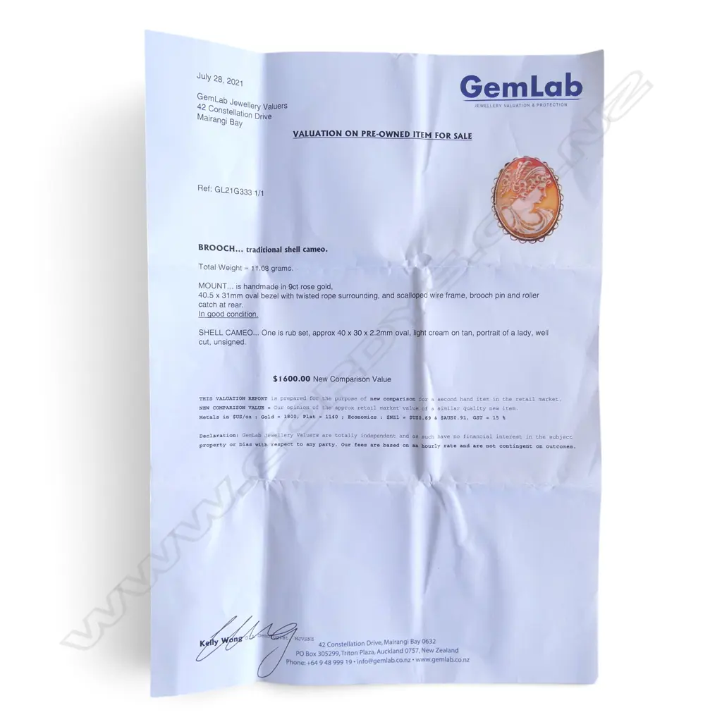 9ct CAMEO 45x35mm 11gms Image 1++