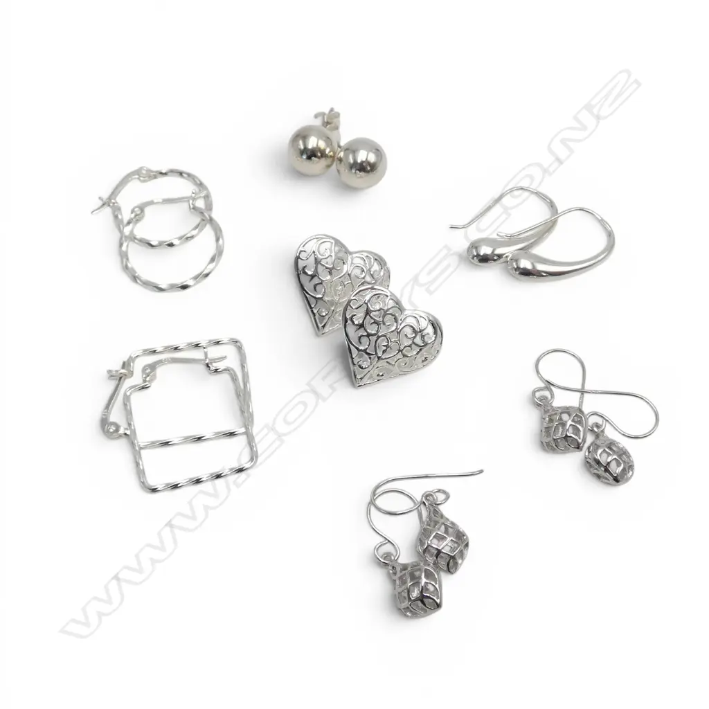 SEVEN ASSORTED STERLING SILVER EARRINGS Image 1++