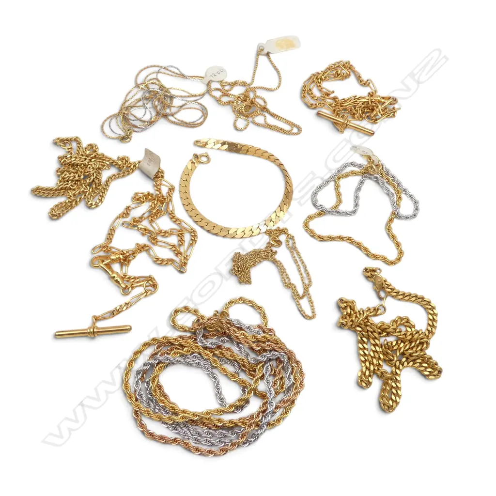 COSTUME CHAINS w. BOX 280x300mm Image 1++