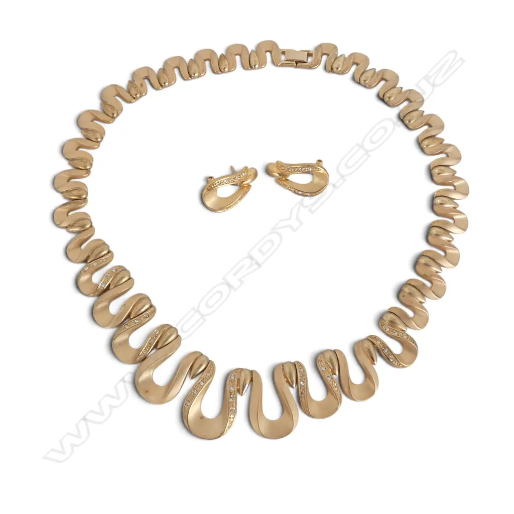 GP COSTUME NECKLACE & PR EARRINGS, BOXED Image 1++