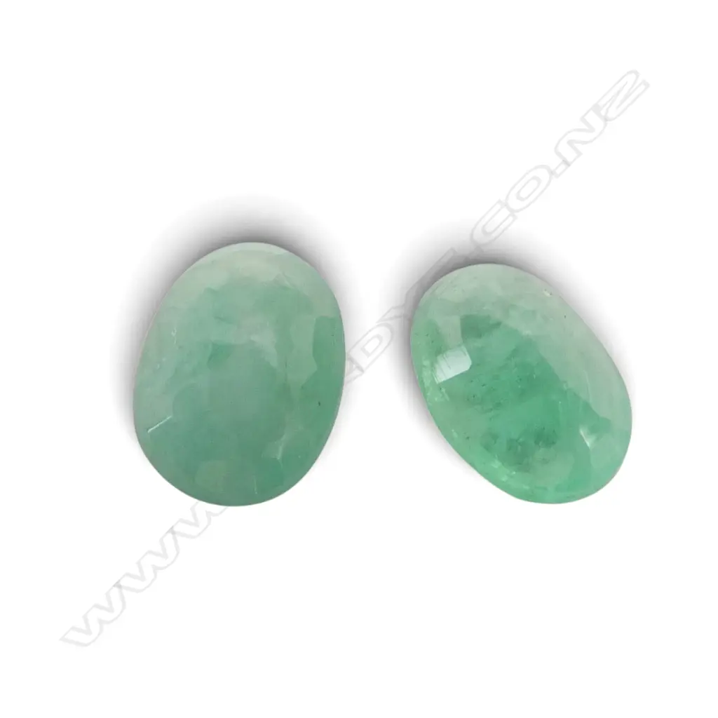 2 LOOSE OVAL CUT EMERALDS, inclusions Image 1++