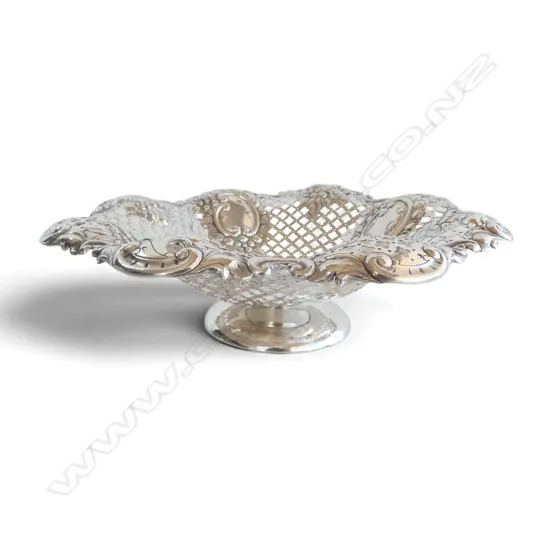STG SILVER PIERCED & EMBOSSED PEDESTAL BOWL, SHEFFIELD 1897, 314gms