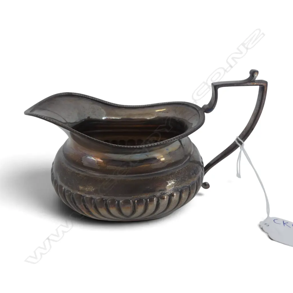 STG SILVER JUG, LONDON 1915 200gms Image 1++