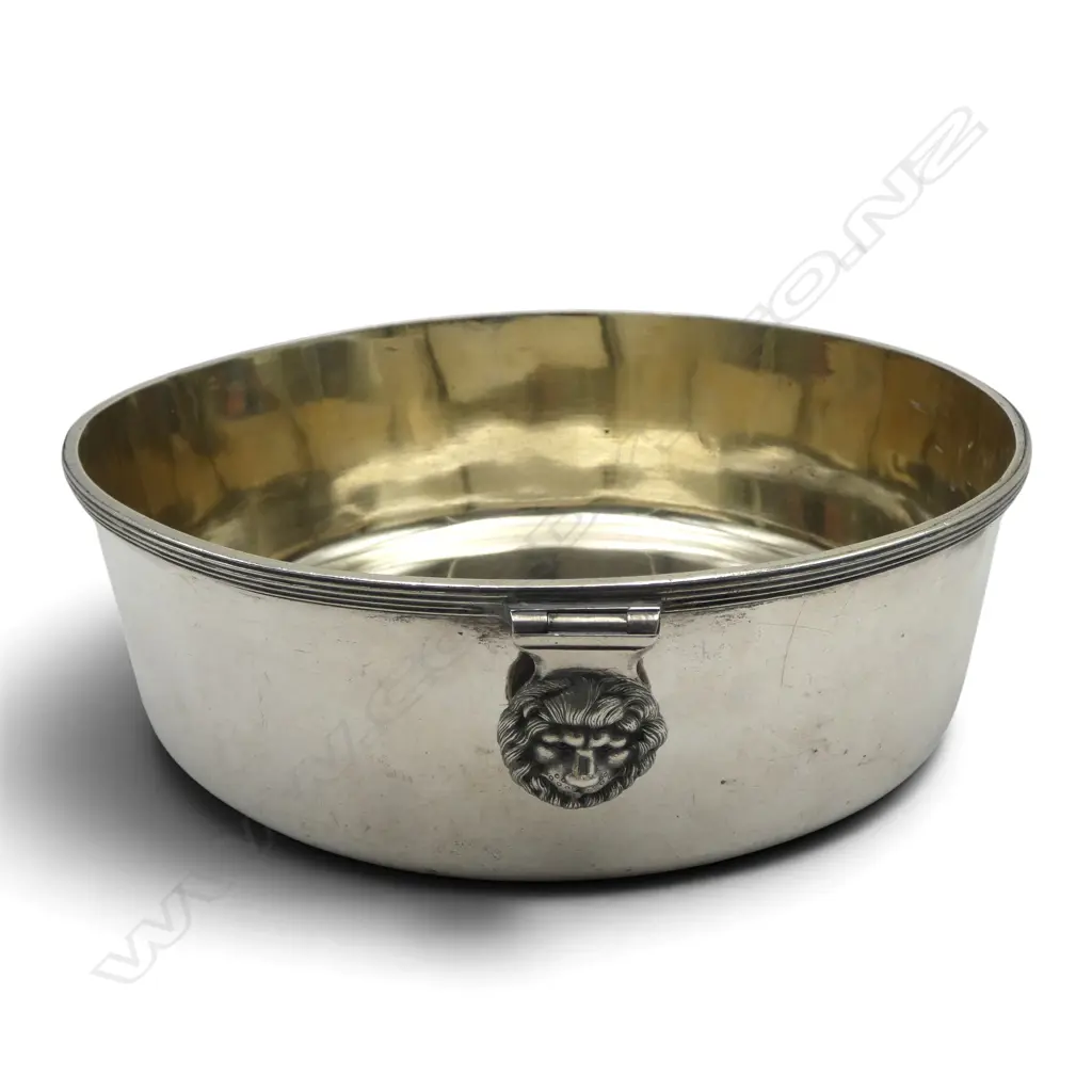CONTINENTAL SILVER VEGETABLE DISH w. gilt interior & lion mask handles, MARKED 'WERNER' '13', Dia.220mm, 625 Image 1++