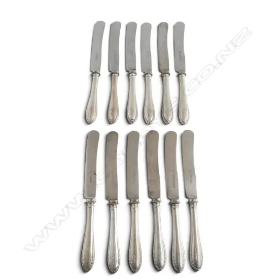 SET 12 LGE bead pattern TABLE KNIVES c.1900 with GERMAN 800 (80%) SILVER HANDLES & steel blades. L.255mm.