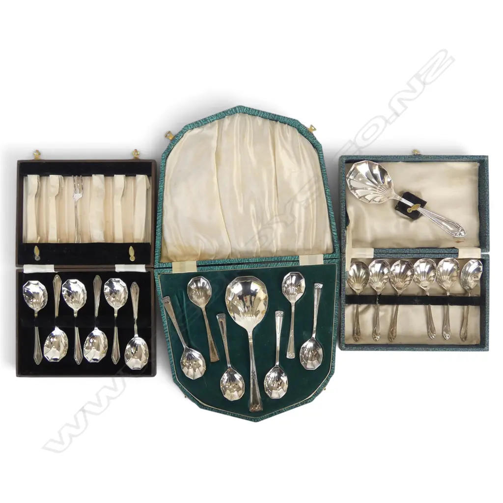 3 DECO EP CUTLERY SETS, CASED Image 1++