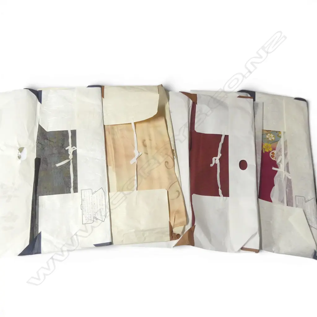 4 SILK OR WOOL KIMONO IN WRAPPERS Image 1++