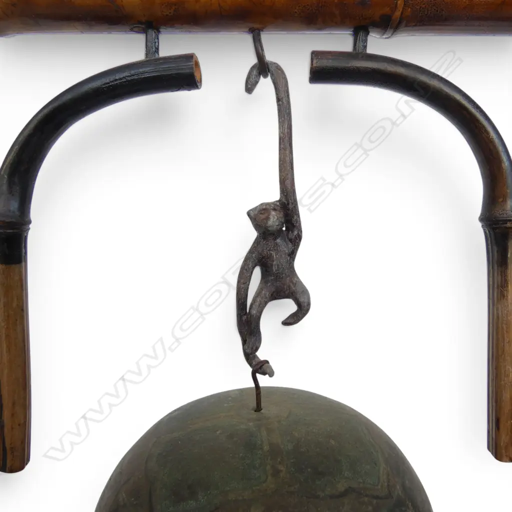 ORIENTAL 3 TIER GRADUATED BELL SET ON BAMBOO STAND H.840mm Image 1++