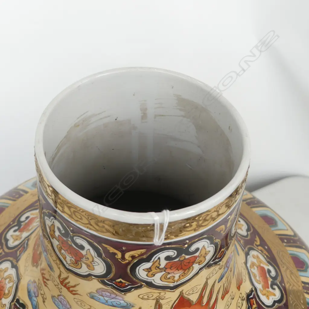 LG ORIENTAL VASE ON STAND H.540mm Image 1++