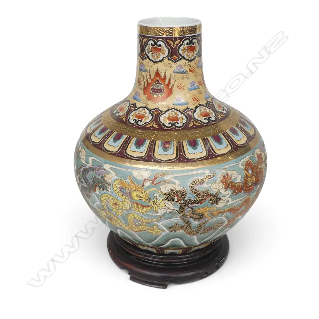 LG ORIENTAL VASE ON STAND H.540mm Image 1++