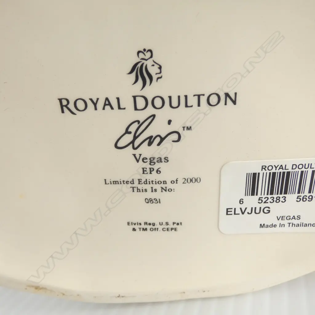 2 LARGE SIZE RD CHARACTER JUGS ELVIS H190MM Image 1++