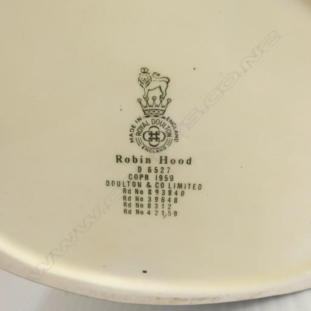 2 LARGE SIZE RD CHARACTER JUGS ROBIN HOOD &SAM WELLER H140MM Image 1++